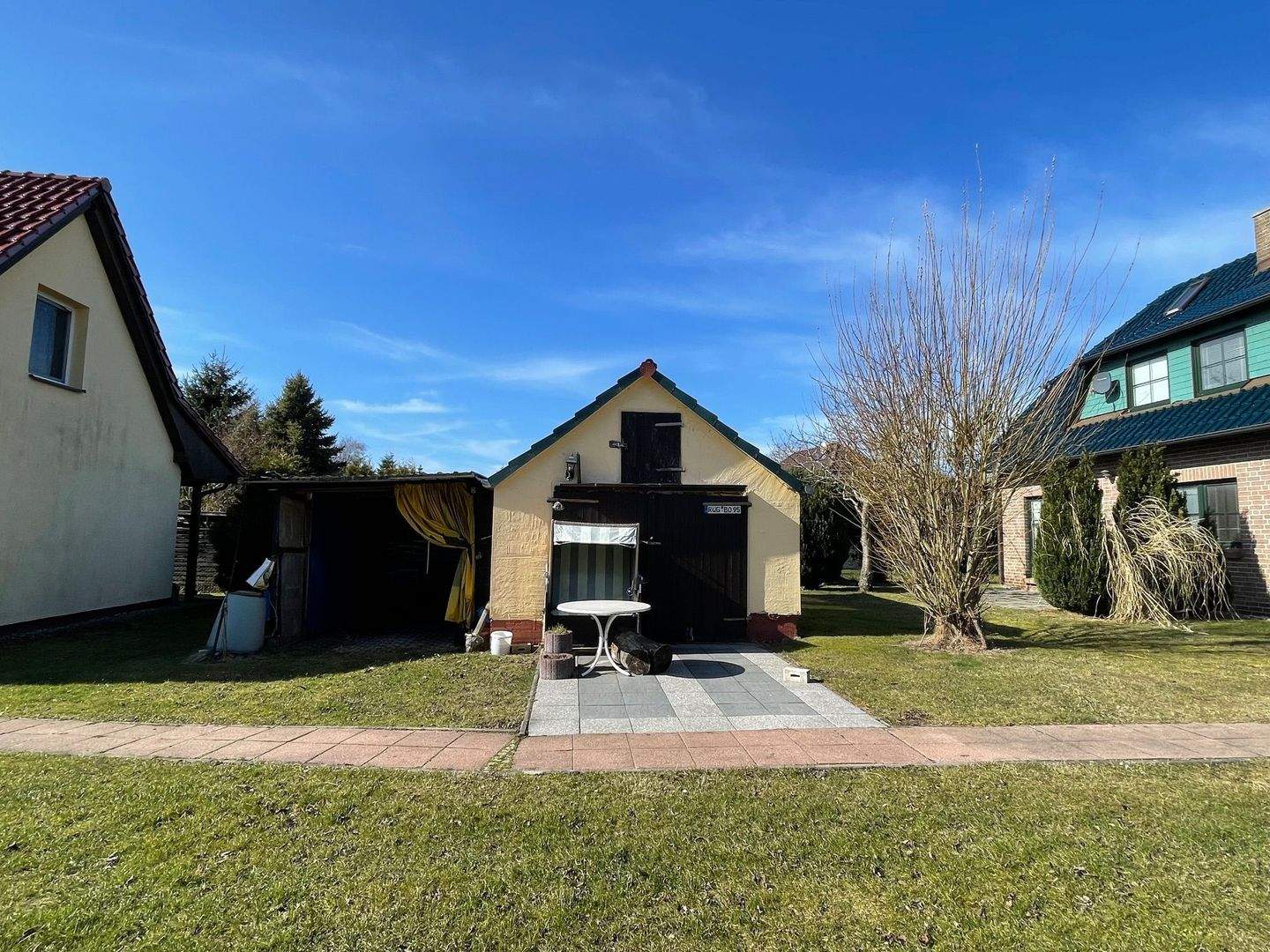 Immobilie in Altenkirchen - Wohnen mit Perspektive:Zwei Häuser, ein Grundstück-flexible Nutzungsmöglichkeiten inkl. - Bild 4