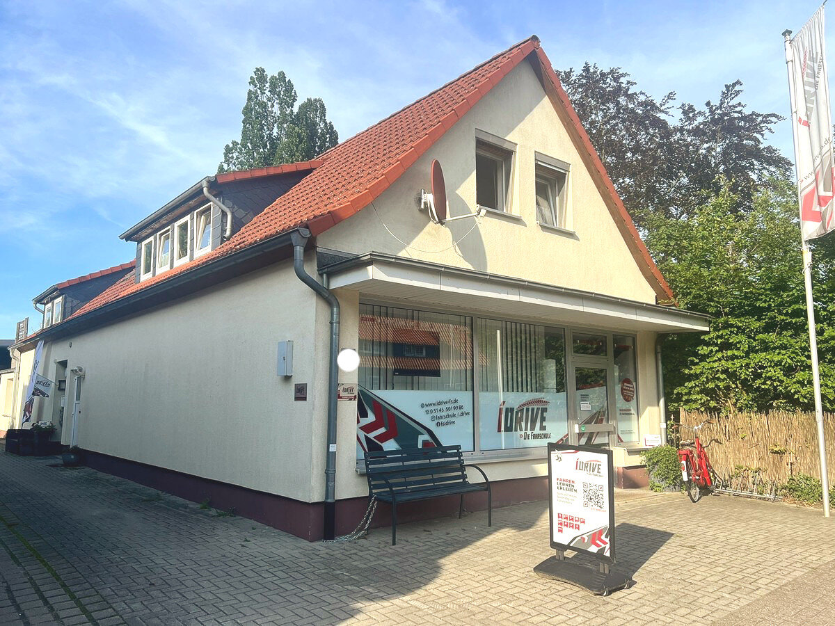 Mehrfamilienhaus zum Kauf 358.000 € 7 Zimmer 185 m²<br/>Wohnfläche 598 m²<br/>Grundstück Lachendorf Lachendorf 29331