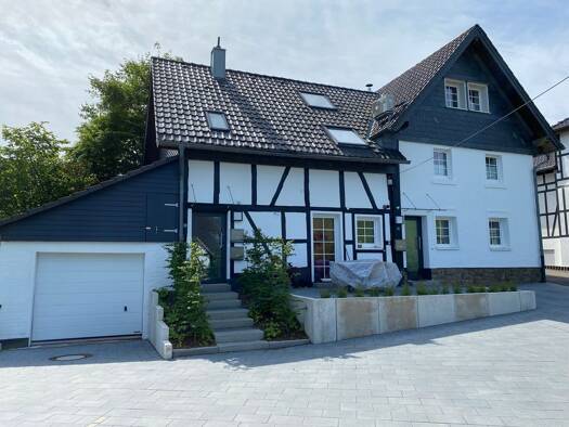Wohnung zur Miete 920 € 4 Zimmer 84 m² Geschoss 1/3 frei ab 01.01.2027 Schönenborn 12 Lindlar Lindlar 51789