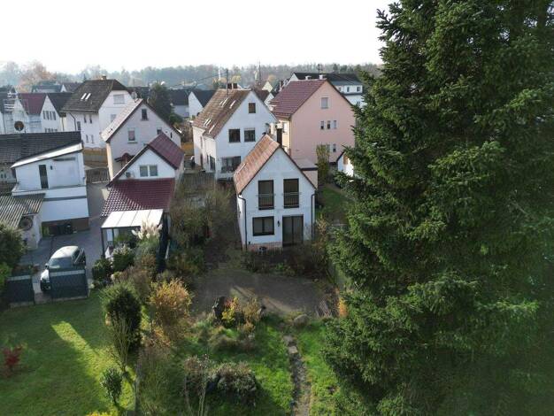 Mehrfamilienhaus zum Kauf als Kapitalanlage geeignet 748.000 € 13 Zimmer 325 m² 1.005,3 m² Grundstück Götzenhain Dreieich 63303