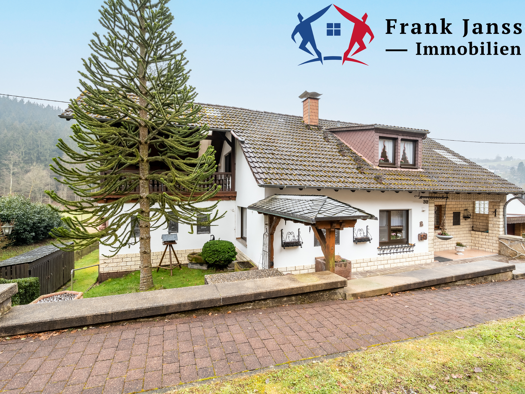 Haus zum Kauf 239.000 € 7 Zimmer 187 m² 825 m² Grundstück Eisenschmitt 54533