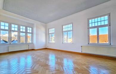 Wohnung zur Miete 595 € 3 Zimmer 121 m² 2. Geschoss Köthen Köthen (Anhalt) 06366