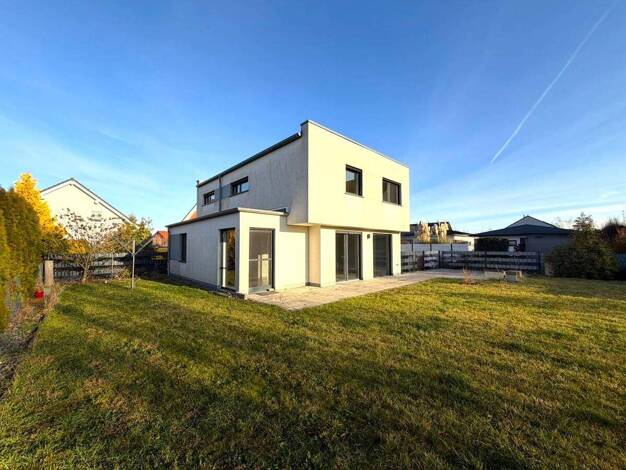 Einfamilienhaus zum Kauf 380.000 € 4 Zimmer 140 m² 629 m² Grundstück frei ab 01.02.2026 Heinrich-Heine-Ring 15 Roitzsch 06809