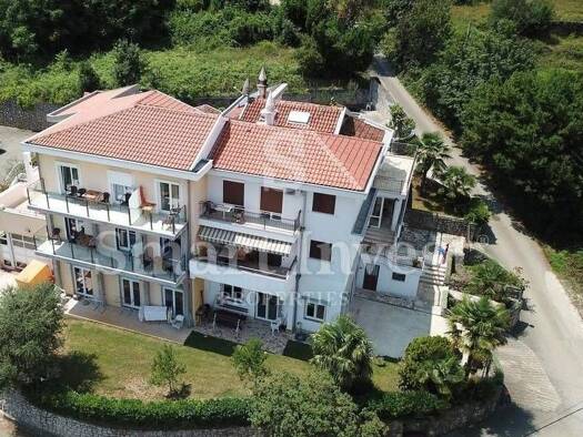 Haus zum Kauf 1.650.000 € 12 Zimmer 980 m² Lovran