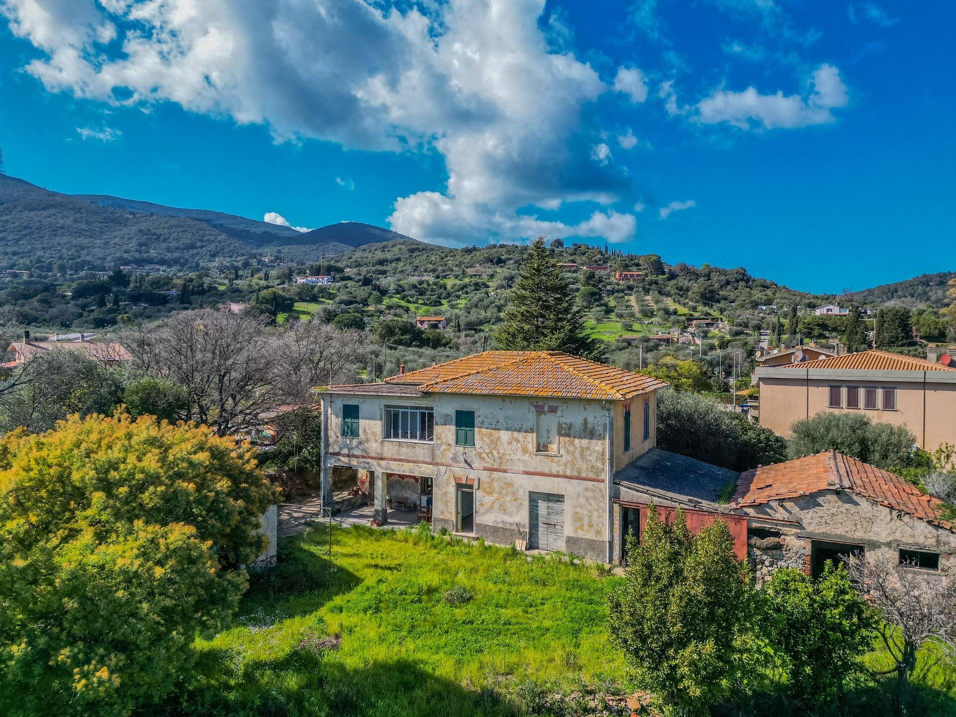 Villa zum Kauf 1.300.000 € 12 Zimmer 600 m²<br/>Wohnfläche 3.000 m²<br/>Grundstück ab sofort<br/>Verfügbarkeit Monte Argentario 58019