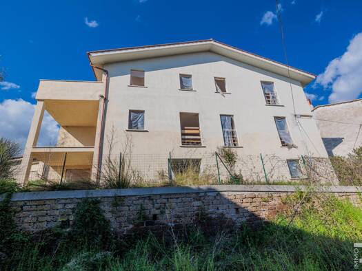 Villa zum Kauf 350.000 € 9 Zimmer 450 m² 2.000 m² Grundstück frei ab sofort Manciano 58014