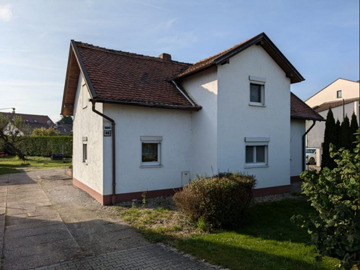 Einfamilienhaus zum Kauf als Kapitalanlage geeignet 225.000 € 5 Zimmer 110 m² 824 m² Grundstück Straßkirchen 94342