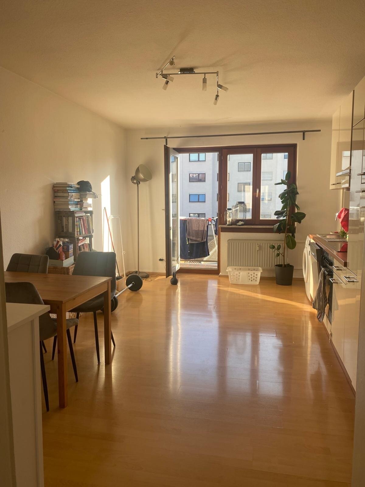 Wohnung zur Miete 700 € 2 Zimmer 61 m²<br/>Wohnfläche 3.<br/>Geschoss 01.11.2024<br/>Verfügbarkeit Schwetzinger Str 128 Schwetzingerstadt - West Mannheim 68165