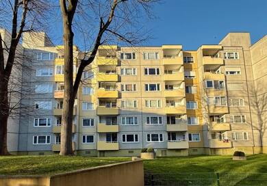 Wohnung zum Kauf 110.000 € 3 Zimmer 80,8 m² 4. Geschoss Helsinkistr. 42 Mettenhof Bezirk 2 Kiel 24109