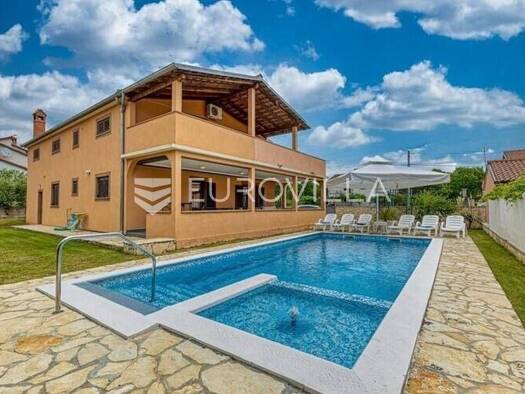 Haus zum Kauf 495.000 € 5 Zimmer 220 m² Loborika Centar, Loborika