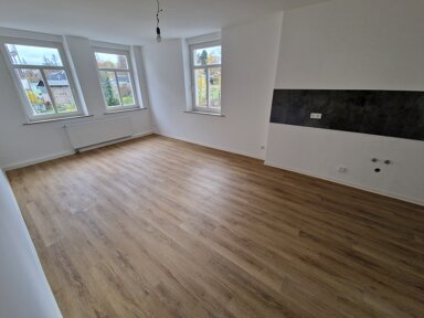 Wohnung zur Miete 350 € 70 m² frei ab sofort Kaiserstraße 37 Auerbach Auerbach 08209