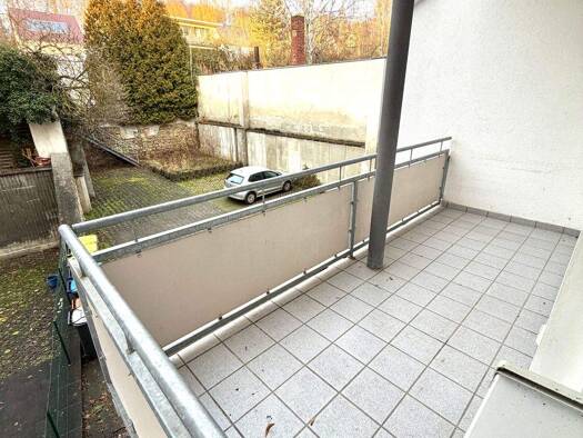 Wohnung zur Miete 378 € 2 Zimmer 63 m² 4 Geschosse frei ab sofort Altenburger Straße 61 Ostviertel Gera 07546
