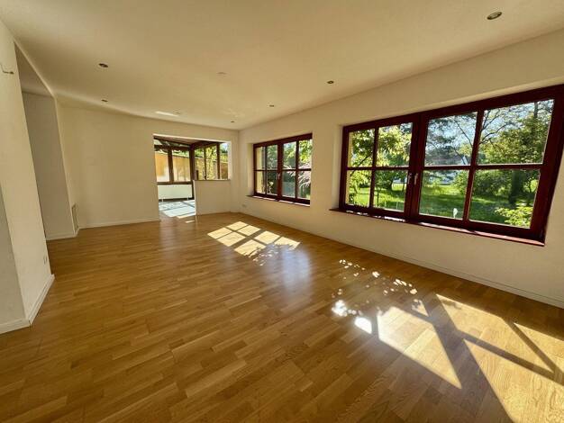 Einfamilienhaus zum Kauf provisionsfrei 619.000 € 9 Zimmer 209 m² 995 m² Grundstück Rückersdorf 90607