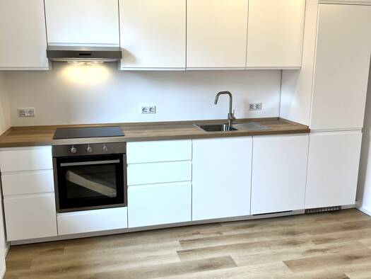 Wohnung zur Miete 940 € 2 Zimmer 76 m² Geschoss 1/2 frei ab 01.12.2025 Schwabacher Straße 3 Wendelstein 90530