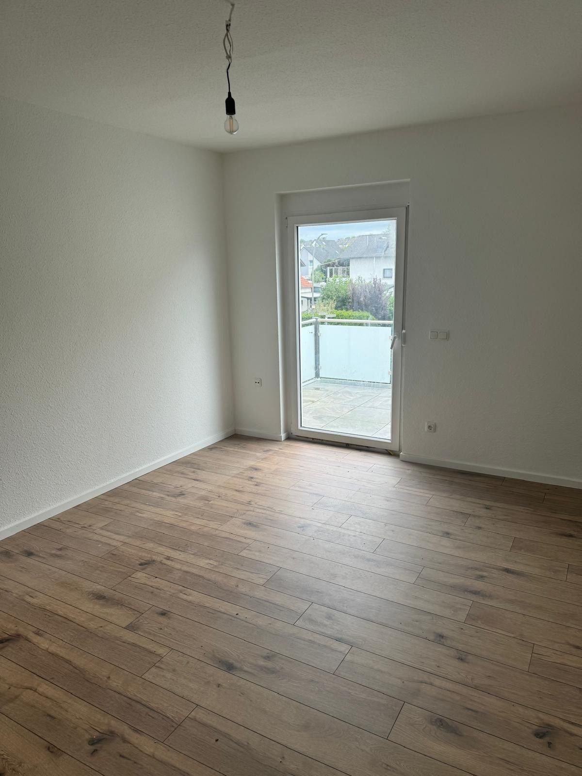 Wohnung zur Miete 900 € 3 Zimmer 68,8 m²<br/>Wohnfläche 1.<br/>Geschoss ab sofort<br/>Verfügbarkeit Fuldaer Straße 1 Rothenbergen Gründau 63584