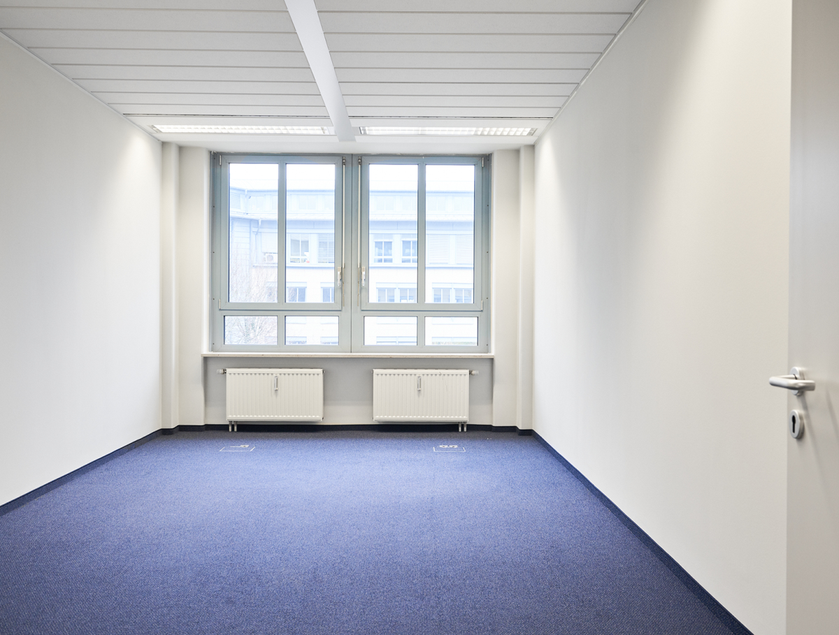 Bürofläche zur Miete 1.210 € 55,1 m²<br/>Bürofläche ab 55,1 m²<br/>Teilbarkeit Lilienthalstr. 25-29 Hallbergmoos Hallbergmoos 85399