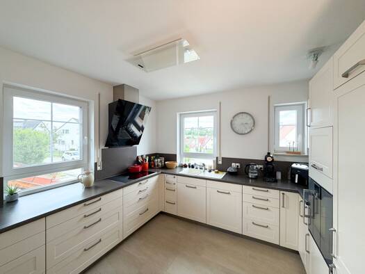 Doppelhaushälfte zur Miete 2.200 € 7 Zimmer 195 m² 408 m² Grundstück frei ab 01.10.2026 Ehaftstraße 10 Rohrbach Rohrbach 85296