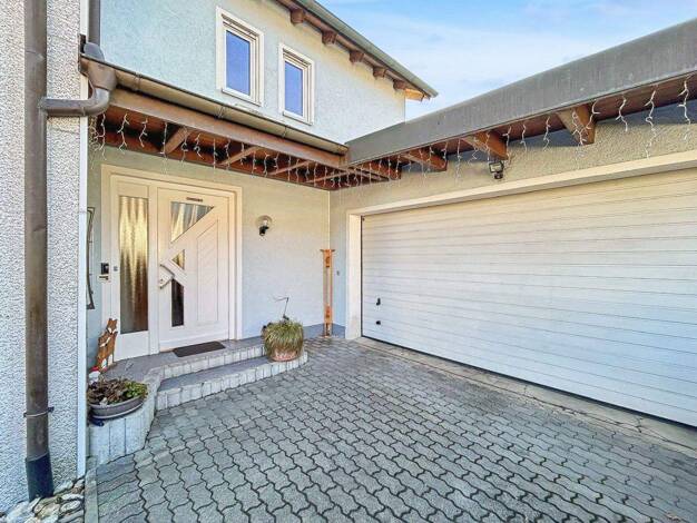 Wohnung zum Kauf 249.000 € 4 Zimmer 112 m² Neumarkt Neumarkt in der Oberpfalz 92318