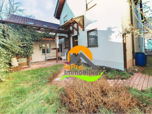 Einfamilienhaus zum Kauf provisionsfrei 415.000 € 8 Zimmer 218 m² 273 m² Grundstück Dettingen an der Erms 72581