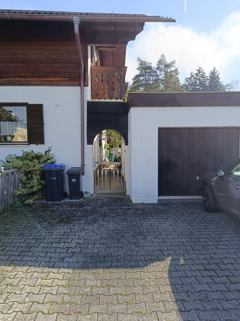 Doppelhaushälfte zum Kauf provisionsfrei 880.000 € 6 Zimmer 160 m²<br/>Wohnfläche 1.100 m²<br/>Grundstück Ganghoferstrasse Kolbermoor 83059