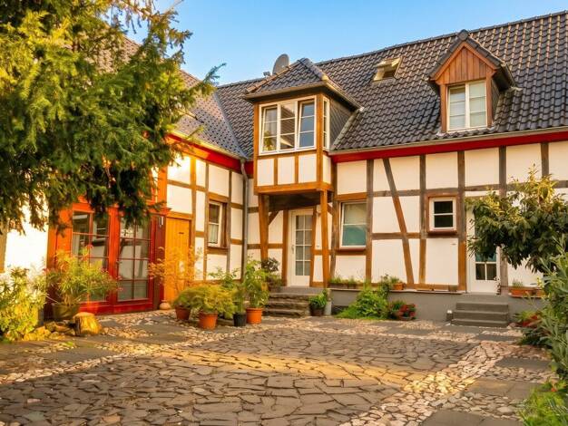Mehrfamilienhaus zum Kauf als Kapitalanlage geeignet 1.950.000 € 567 m² 671 m² Grundstück Zündorf Porz 51143