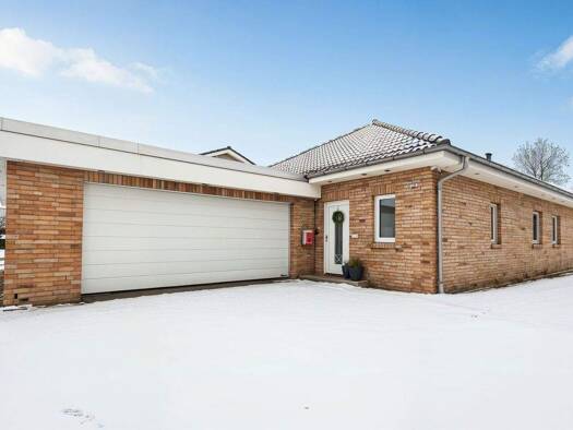 Einfamilienhaus zum Kauf 749.000 € 4 Zimmer 150 m² 957 m² Grundstück Pogeez 23911