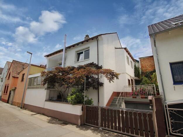 Doppelhaushälfte zum Kauf 279.000 € 4 Zimmer 129 m² 123 m² Grundstück Waldsee 67165