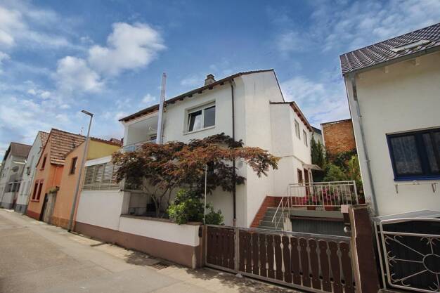 Doppelhaushälfte zum Kauf 279.000 € 4 Zimmer 129 m² 123 m² Grundstück Waldsee 67165