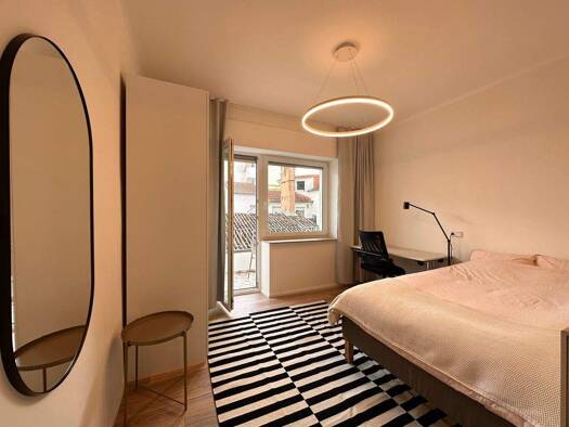 WG-Zimmer zur Miete auf Zeit 550 € 15 m² 2. Geschoss frei ab 01.10.2027 Alt-Saarbrücken Saarbrücken 66117