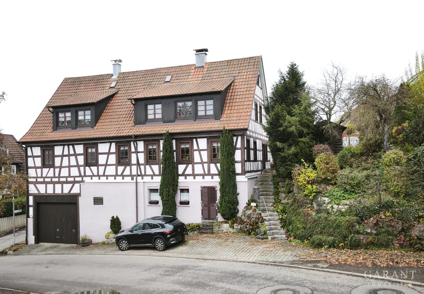 Einfamilienhaus zum Kauf 724.000 € 8,5 Zimmer 203 m²<br/>Wohnfläche 759 m²<br/>Grundstück Gechingen 75391