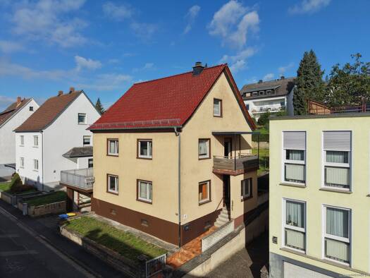 Einfamilienhaus zum Kauf provisionsfrei 239.000 € 6 Zimmer 124 m² 641 m² Grundstück Naunheim Wetzlar 35584