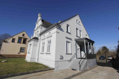 Villa zum Kauf 118.500 € 8 Zimmer 318,7 m² 1.105 m² Grundstück frei ab sofort Siersleben Gerbstedt 06347