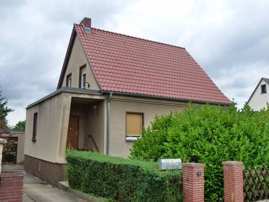 Einfamilienhaus zum Kauf 145.000 € 5 Zimmer 115 m² 600 m² Grundstück frei ab sofort Weida Riesa 01587