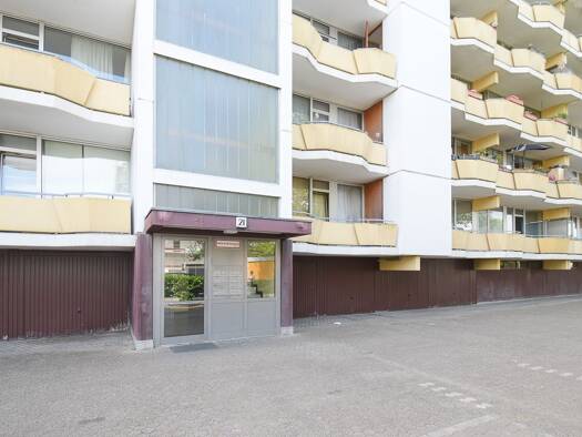 Studio zum Kauf 89.900 € 1 Zimmer 27,2 m² 5. Geschoss Ostheim Köln 51107