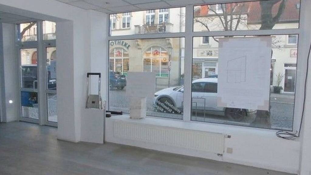 Verkaufsfläche zur Miete 2.000 € 8 Zimmer 133 m² Verkaufsfläche Radebeul 01445