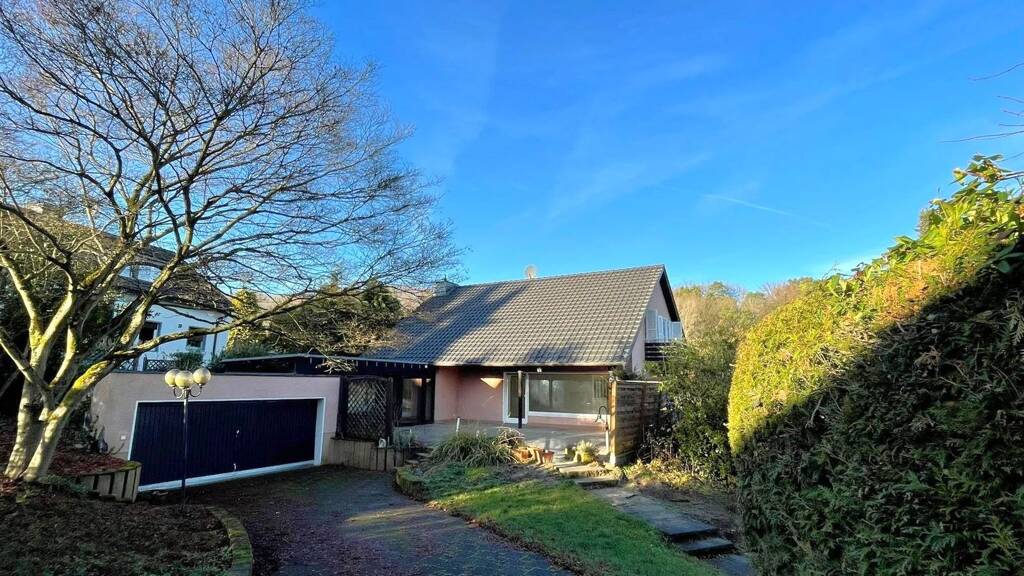 Einfamilienhaus zum Kauf provisionsfrei 729.000 € 7,5 Zimmer 340 m² 1.142 m² Grundstück Pech Wachtberg 53343