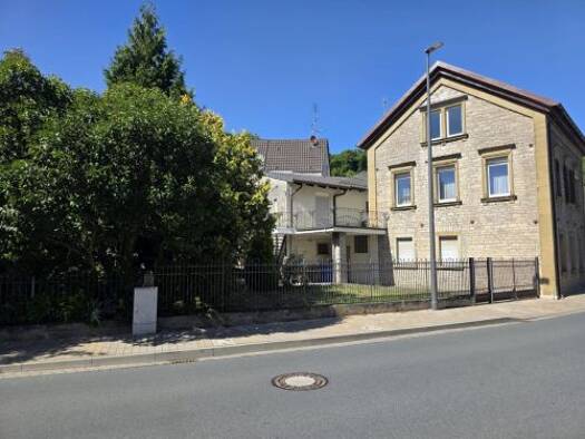 Einfamilienhaus zum Kauf 225.000 € 7 Zimmer 173 m² 418 m² Grundstück Arnstein Arnstein , Unterfr 97450