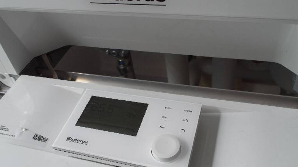 Immobilie in Hessisch Oldendorf - Voll vermietetes MFH mit 2022er Heizung, modernisierten Bädern und neuwertigem Tonpfannen-Dach! - Bild 3