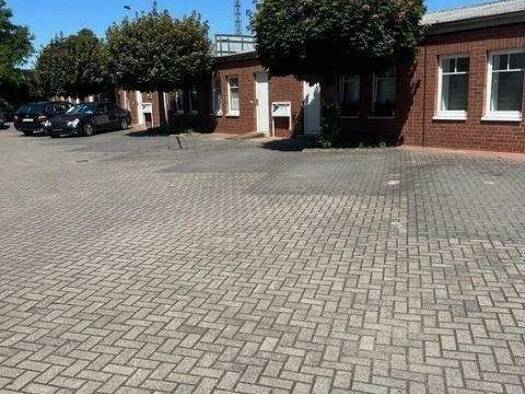 Studio zur Miete 360 € 2 Zimmer 60 m² EG frei ab sofort Bernburger Straße 17 Staßfurt 39418