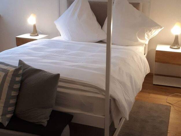 Wohnung zur Miete auf Zeit 3.400 € 4 Zimmer 120 m² frei ab 01.06.2026 Unterhaching 82008