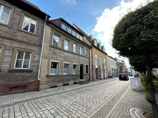 Einfamilienhaus zum Kauf 225.000 € 215 m² 160 m² Grundstück frei ab sofort Kissinger Straße Hammelburg 97762