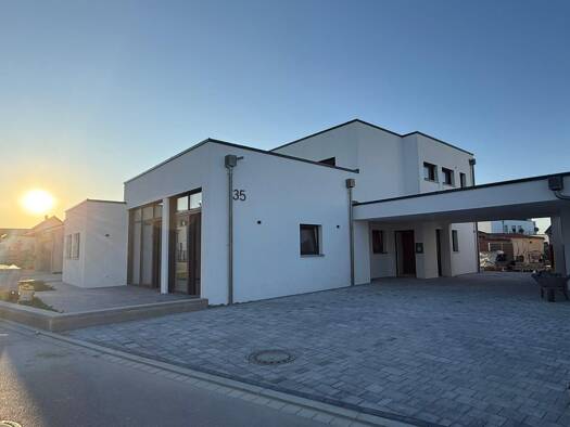 Wohnung zur Miete 1.500 € 3 Zimmer 120 m² frei ab sofort Haidlfing Wallersdorf 94522