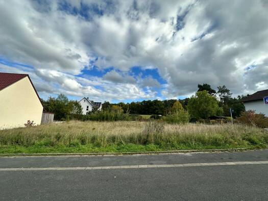 Grundstück zum Kauf provisionsfrei 499.000 € 747 m² Grundstück Starenstraße 2 Höchstadt Höchstadt a.d.Aisch 91315