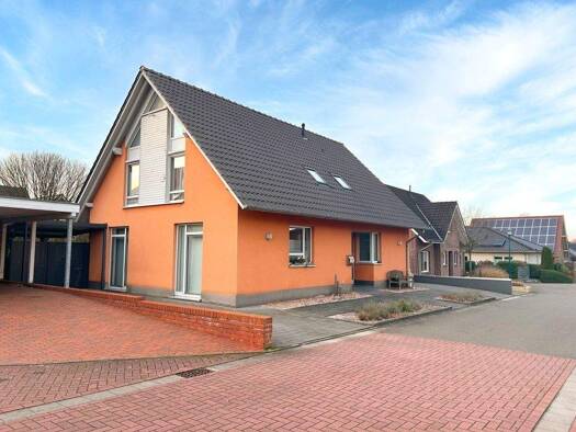 Einfamilienhaus zum Kauf 394.500 € 6 Zimmer 723 m² Grundstück Uelsen 49843