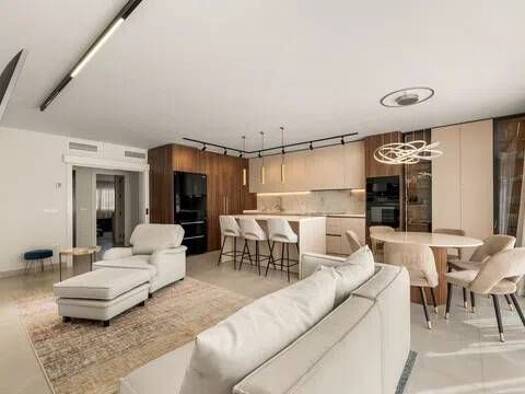 Reihenhaus zum Kauf 695.000 € 4 Zimmer 160 m² Calle Parque Central Estepona 29680