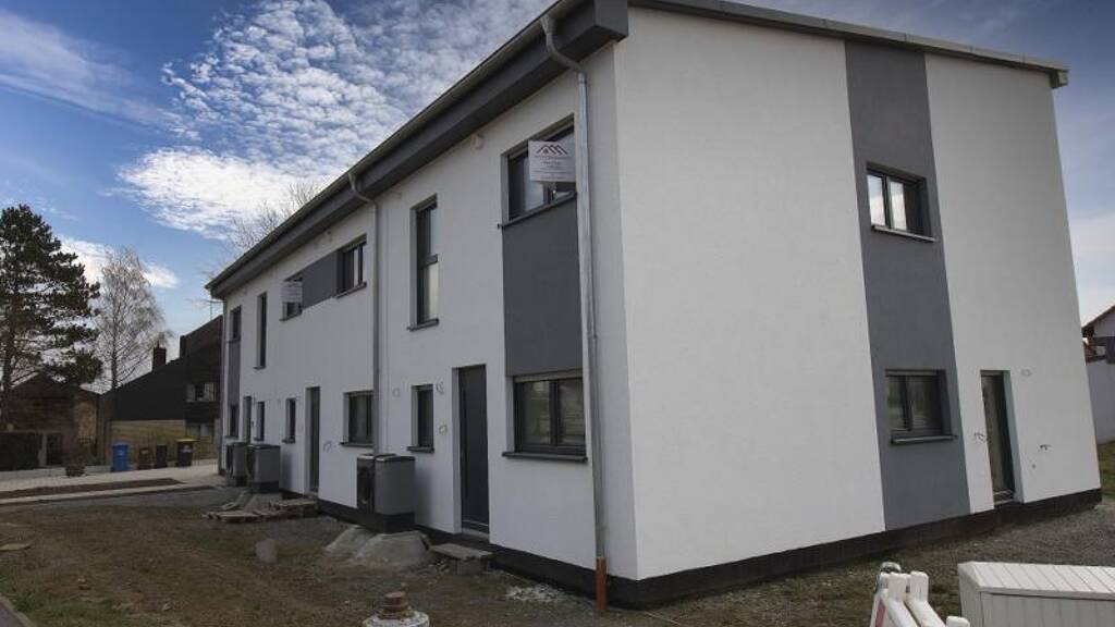 Reihenendhaus zum Kauf - Erstbezug provisionsfrei 379.000 € 4 Zimmer 120 m² 274 m² Grundstück frei ab sofort Oberstreu 97640