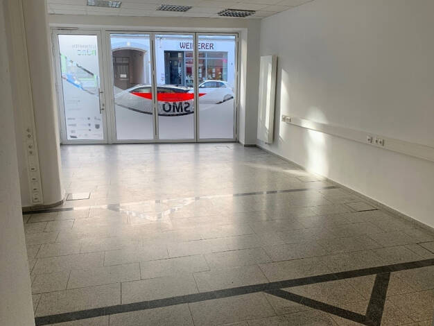 Laden zur Miete 1.000 € 49,8 m² Verkaufsfläche Innenstadt Hof 95028