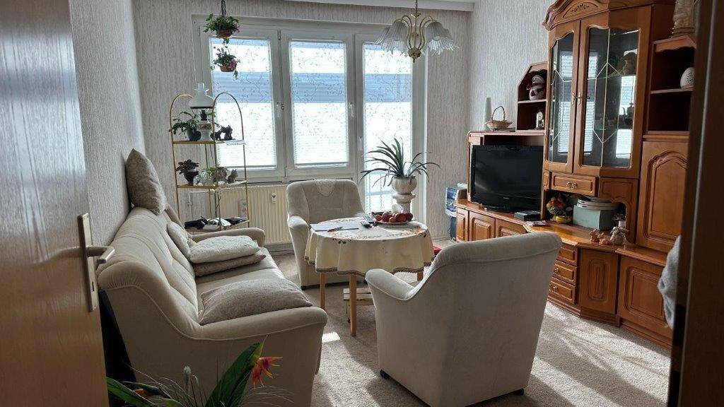 Wohnung zum Kauf 60.000 € 3 Zimmer 56,8 m² 1. Geschoss frei ab sofort Kaulsdorf 07338