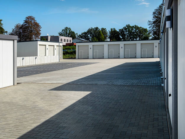 Garage zur Miete 79 € Charlottenstraße Gablenz Gablenz 09126