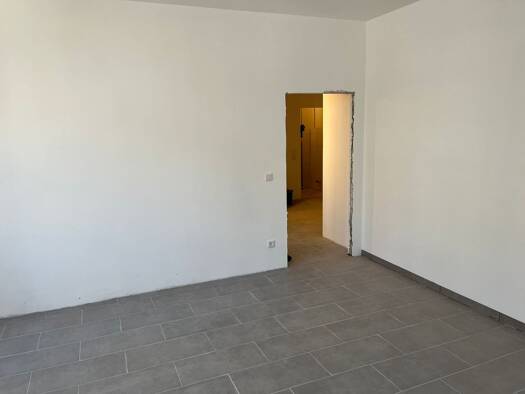 Wohnung zur Miete 860 € 2 Zimmer 64 m² Geschoss 2/4 frei ab 01.06.2026 Königswarterstraße 38 Innenstadt Fürth 90762